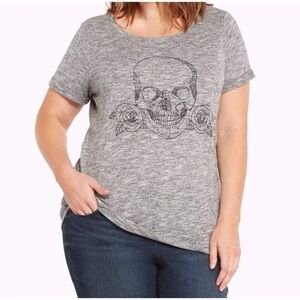 Torrid Gray Skull Roses Graphic short sleeve Tee plus size 1 emo grunge goth